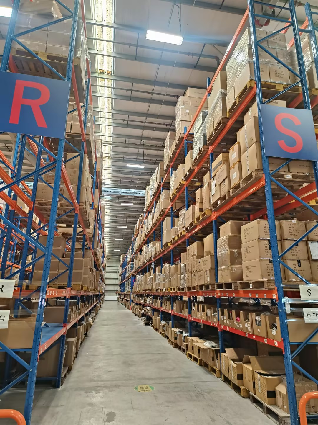 优化仓储物流托管流程，，，，，，，智能托管仓库为客户带来新履历