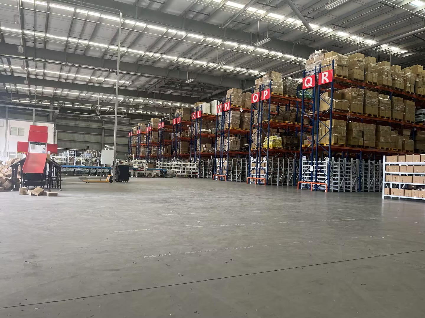 云仓托管智能治理，，，，，，，让数码电子一件代发更高效有序